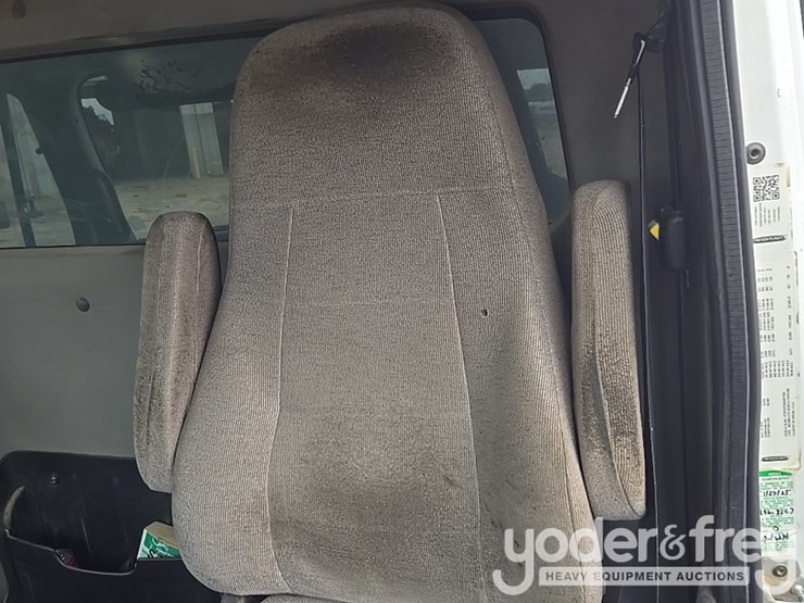 2019-freightliner-108sd-image-62