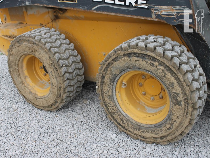 deere-320g-image-10