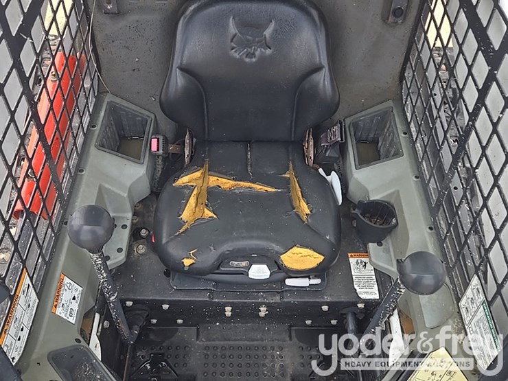 2016-bobcat-t750-image-31
