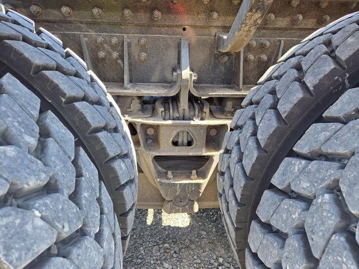 2026-kenworth-t800-image-60