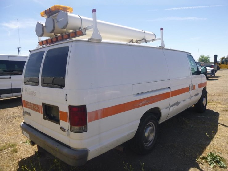 2006-ford-e350-image-4
