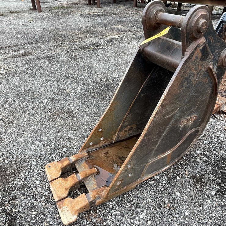 CATERPILLAR 304.5