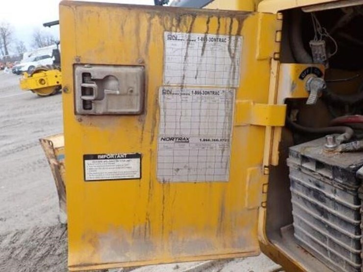 2002-deere-650h-lt-image-53