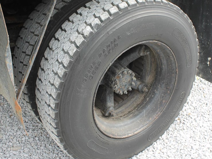 1983-gmc-7000-image-10