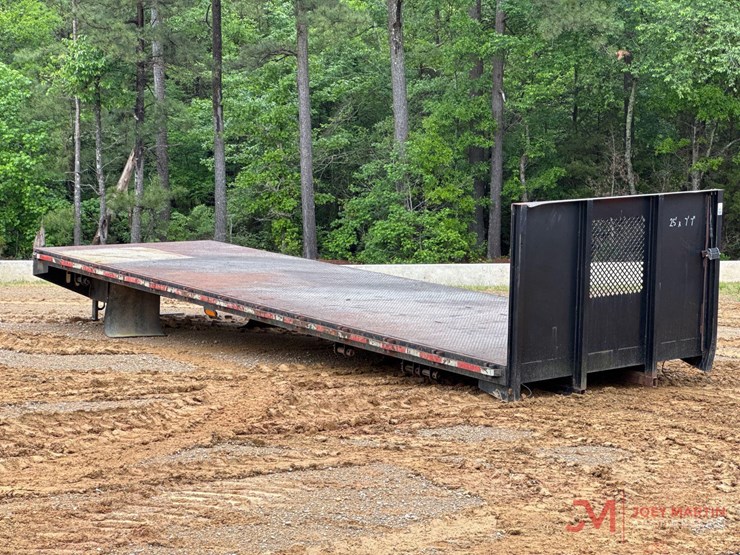 25'-x-7'-7"-truck-flatbed-image-1