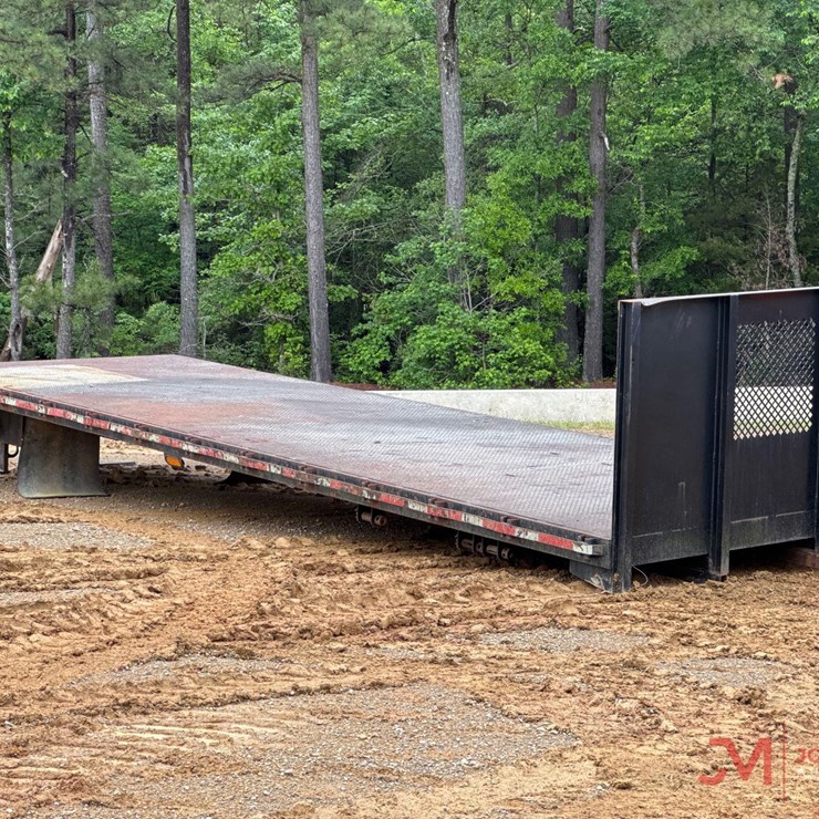 25' X 7' 7" TRUCK FLATBED