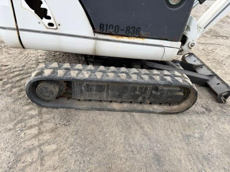 2013-bobcat-324-image-27