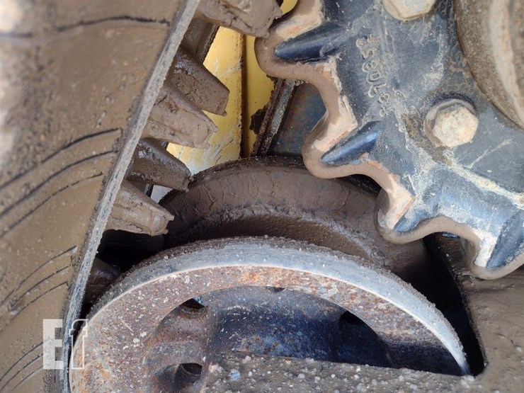 2023-deere-325g-image-25
