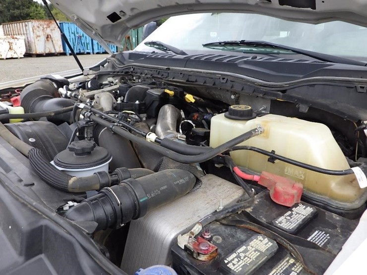 2020-ford-f550-image-14