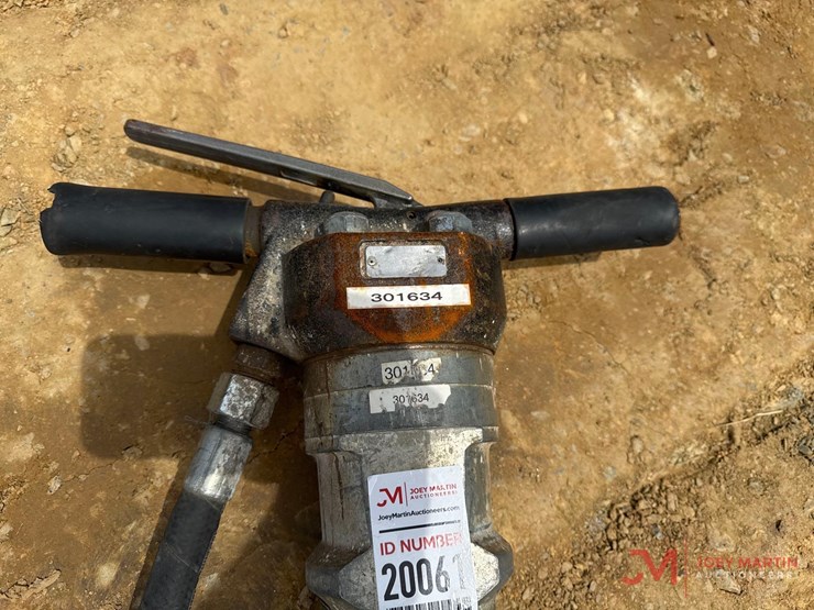 mac3-bb32-pneumatic-jack-hammer-image-2