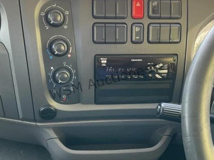 2016-kenworth-k370-image-23