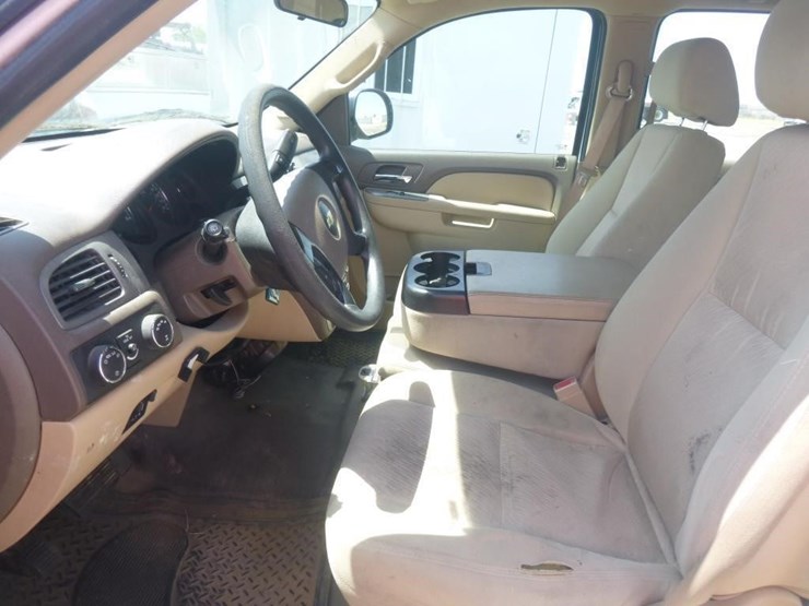 2014-chevrolet-tahoe-image-9