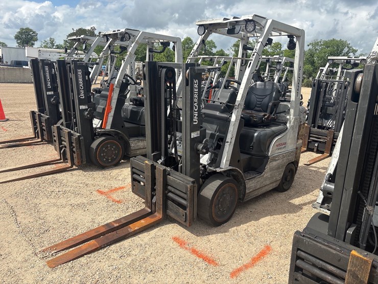 #16265-•-2015-nissan-cf50lp-forklift-image-1