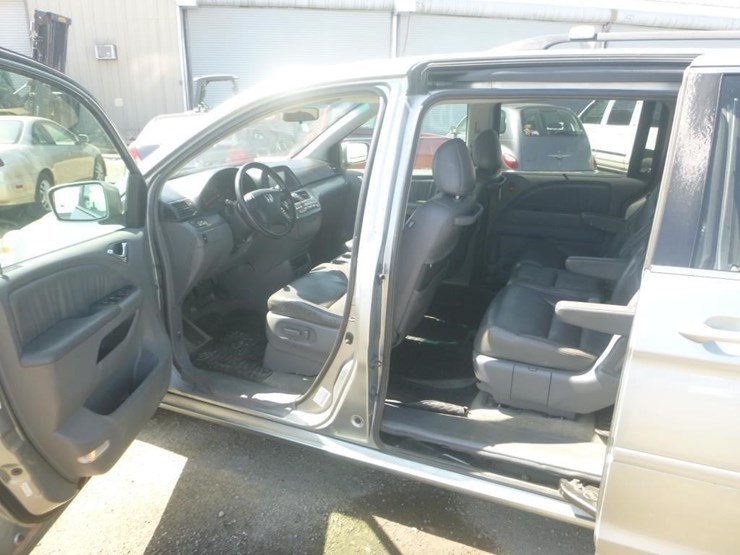 2006-honda-odyssey-image-5