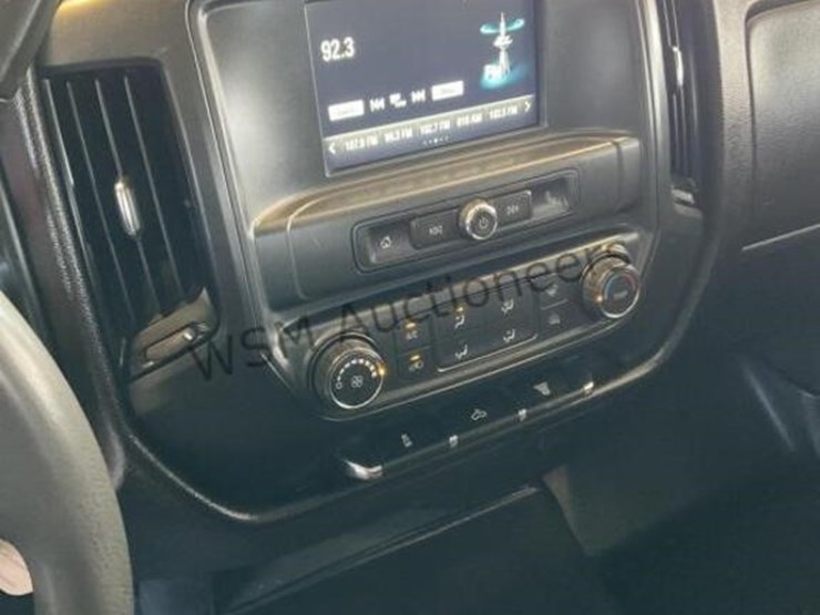 2018-chevrolet-silverado-2500hd-image-19