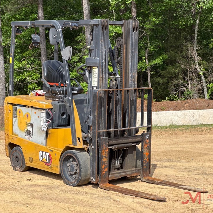 CATERPILLAR EC30N