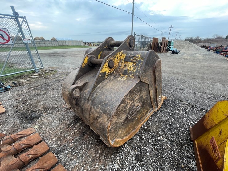 #5008-•-excavator-bucket-image-5
