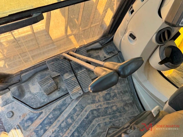 kobelco-sk350-lc-9e-image-23