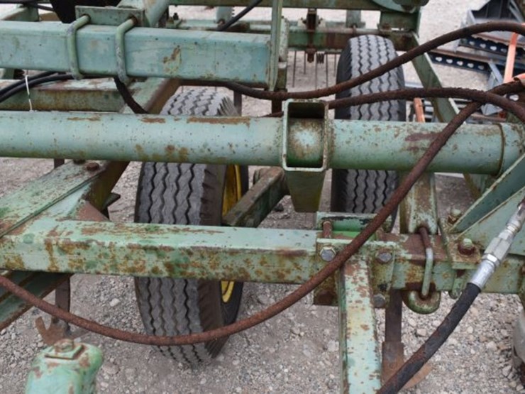 john-deere-1010-image-9