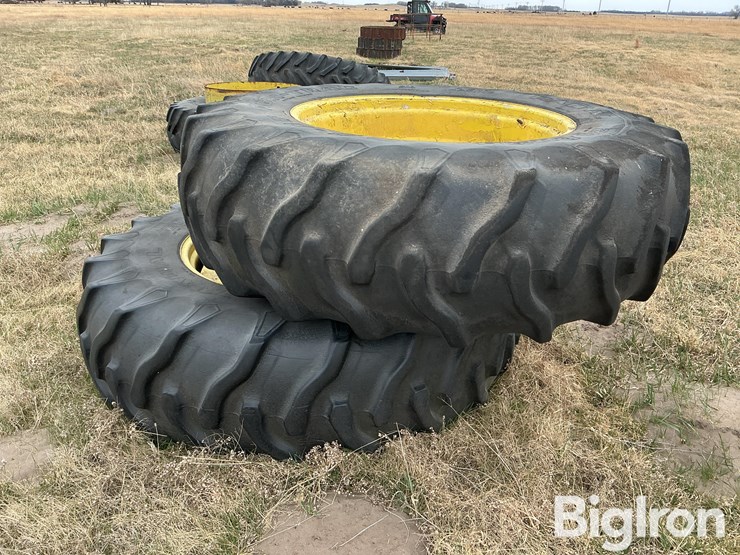 co-op-20.8-38-tires-&-rims-image-4
