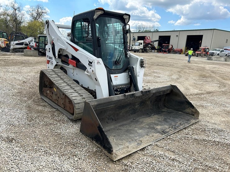 2017-bobcat-t870-image-6