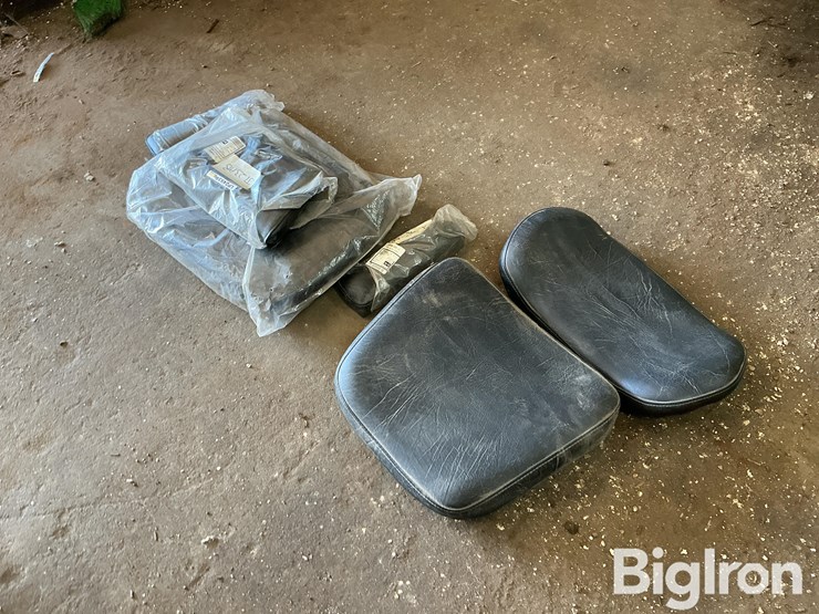 case-tractor-seats-image-5