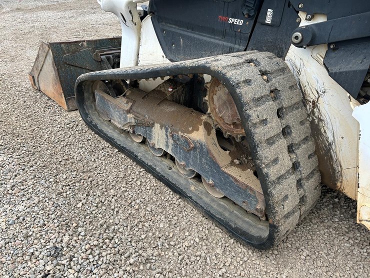 2022-bobcat-t76-image-16