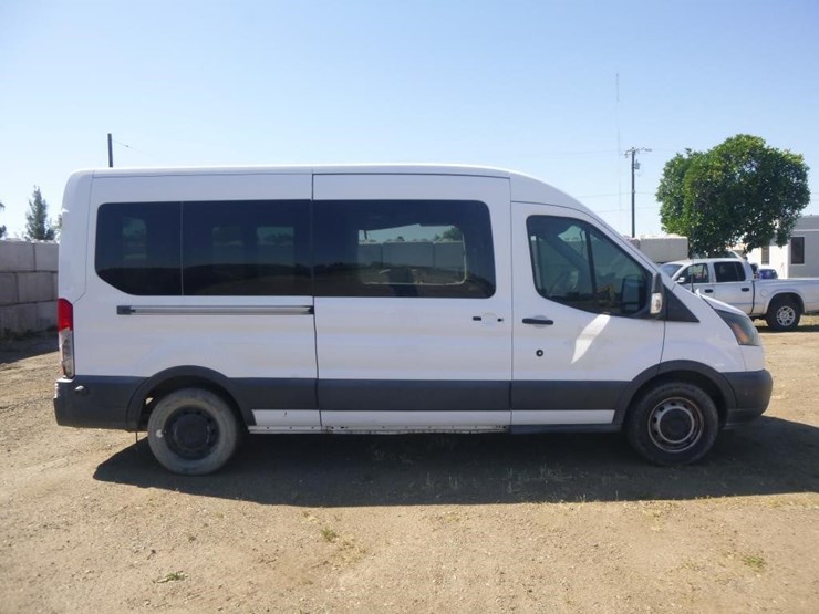 2017-ford-transit-image-13
