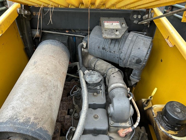 new-holland-l190-image-14