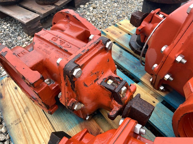 #5082-•-(3)-gate-valves-image-10