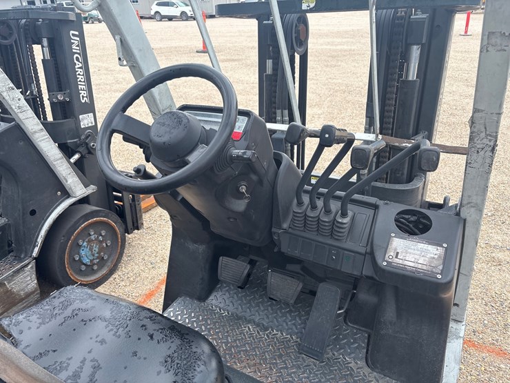 #16265-•-2015-nissan-cf50lp-forklift-image-5