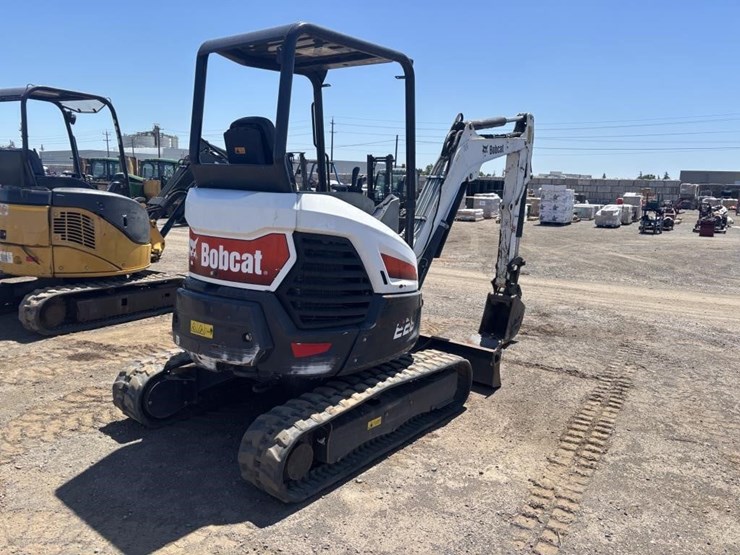 2021-bobcat-e26-image-3