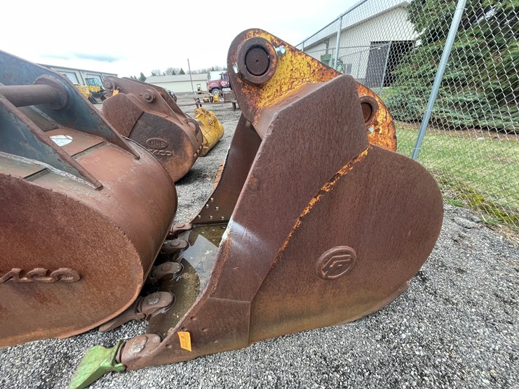 #5014-•-excavator-bucket-image-1