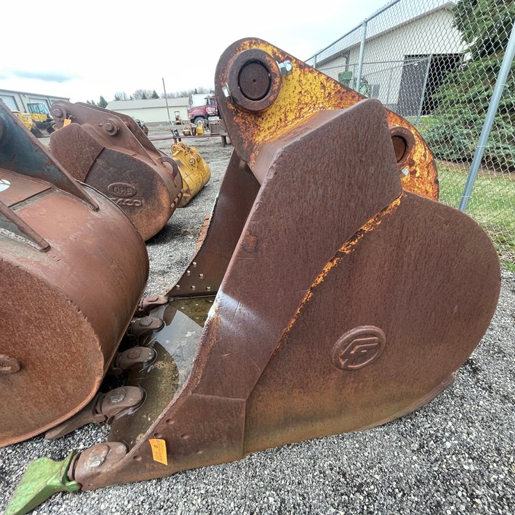 #5014 • Excavator Bucket