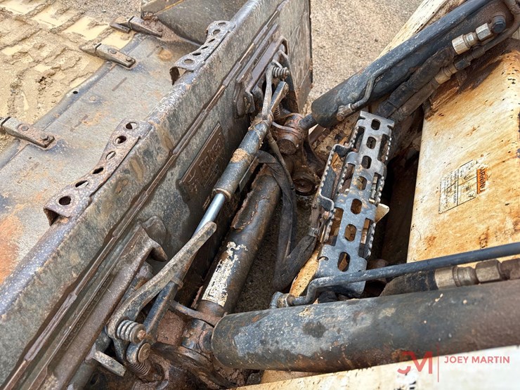 2020-bobcat-t770-image-6