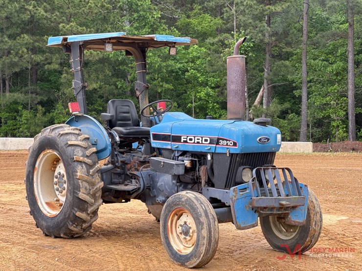 ford-3910-image-1