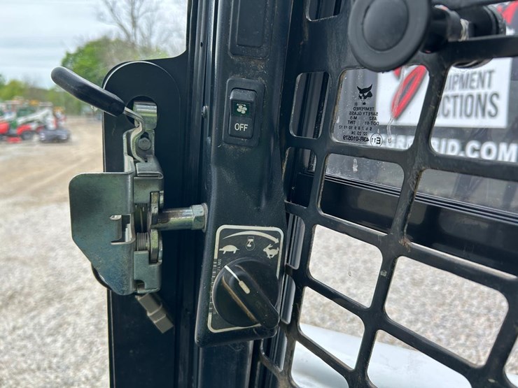 2021-bobcat-t770-image-22