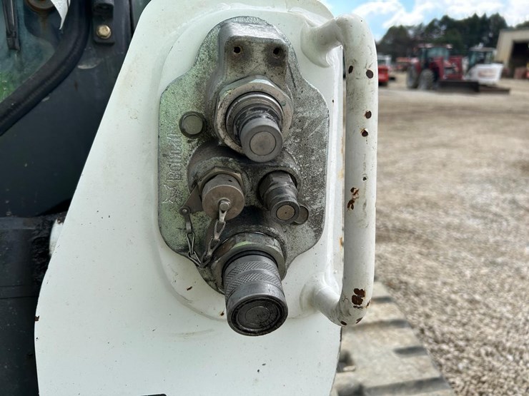 2017-bobcat-t870-image-11