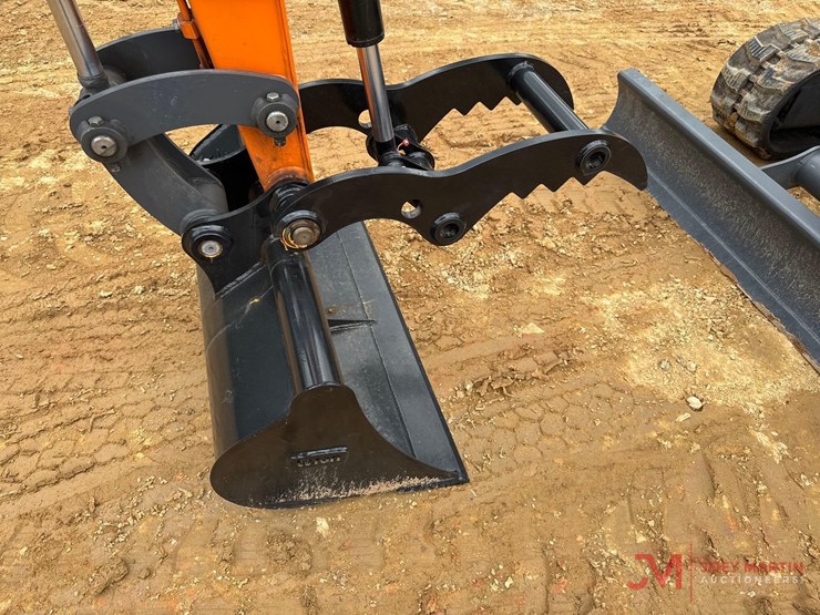 unused-2024-develon-dx-27z-mini-excavator-image-10
