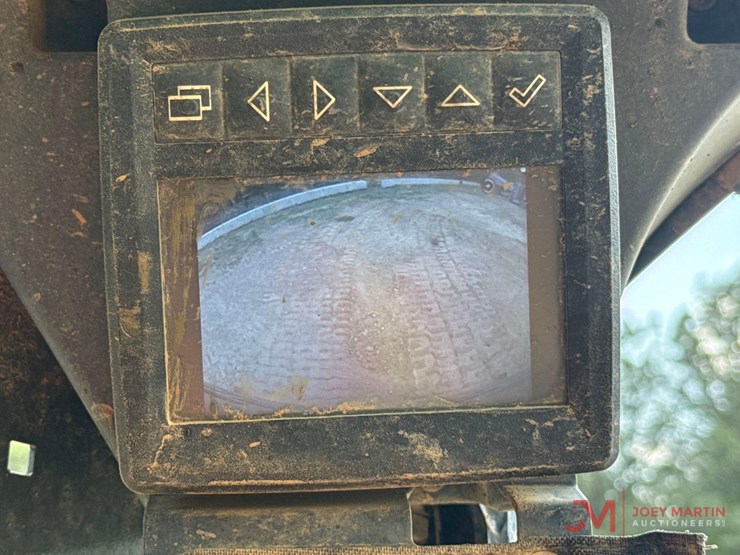2024-deere-331g-image-13