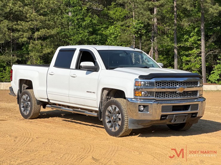 2019-chevrolet-2500-image-1