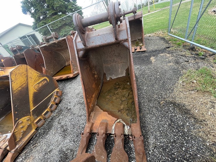 #5002-•-excavator-bucket-image-2