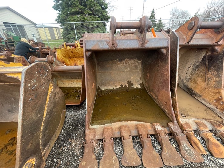 #5010-•-excavator-bucket-image-6