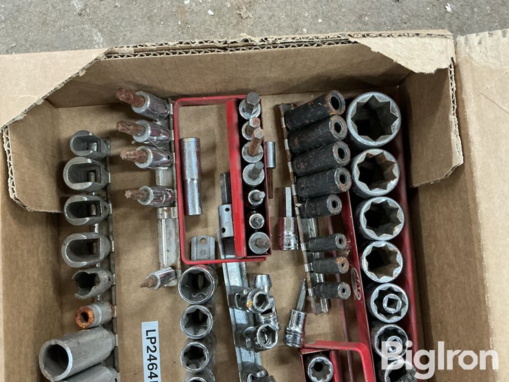 specialty-sockets-image-11