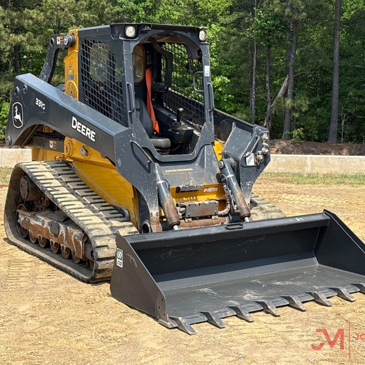 2024 DEERE 331G
