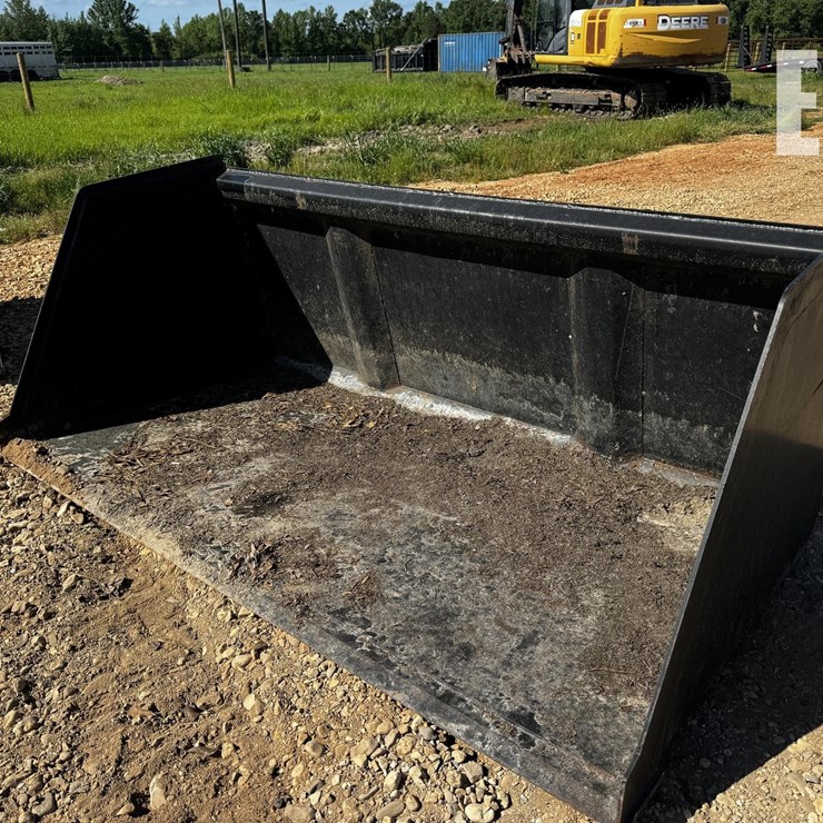 LITTER BUCKET 82"