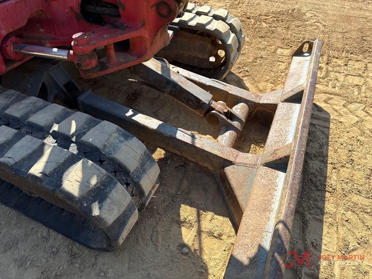2018-takeuchi-tb260-image-8