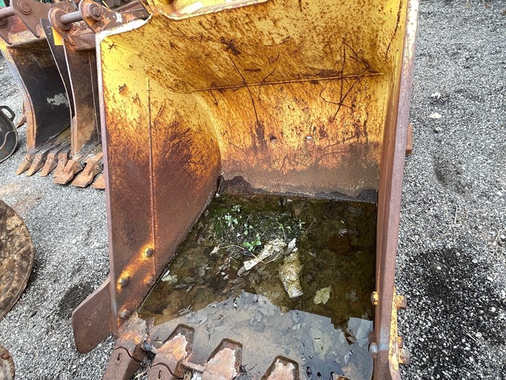 #5018-•-excavator-bucket-image-2