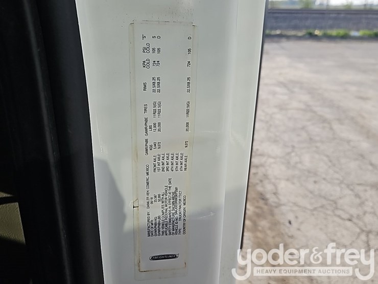 2019-freightliner-cascadia-125-image-37