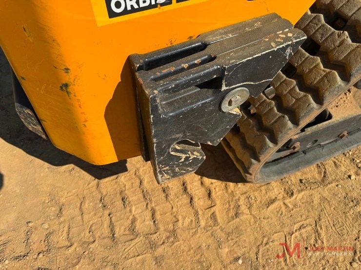 2023-jcb-2ts-7t-image-12